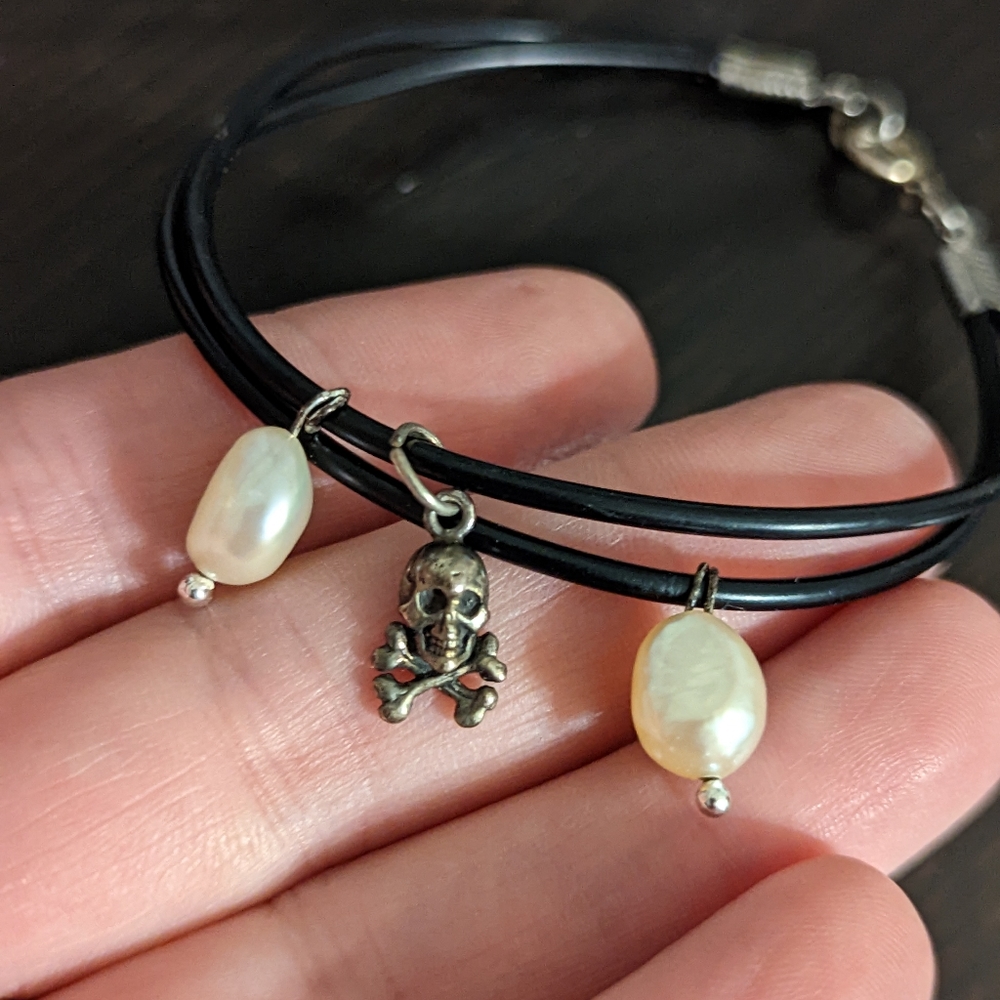 handmade Bracelet and Skull and cross bones with river pearls